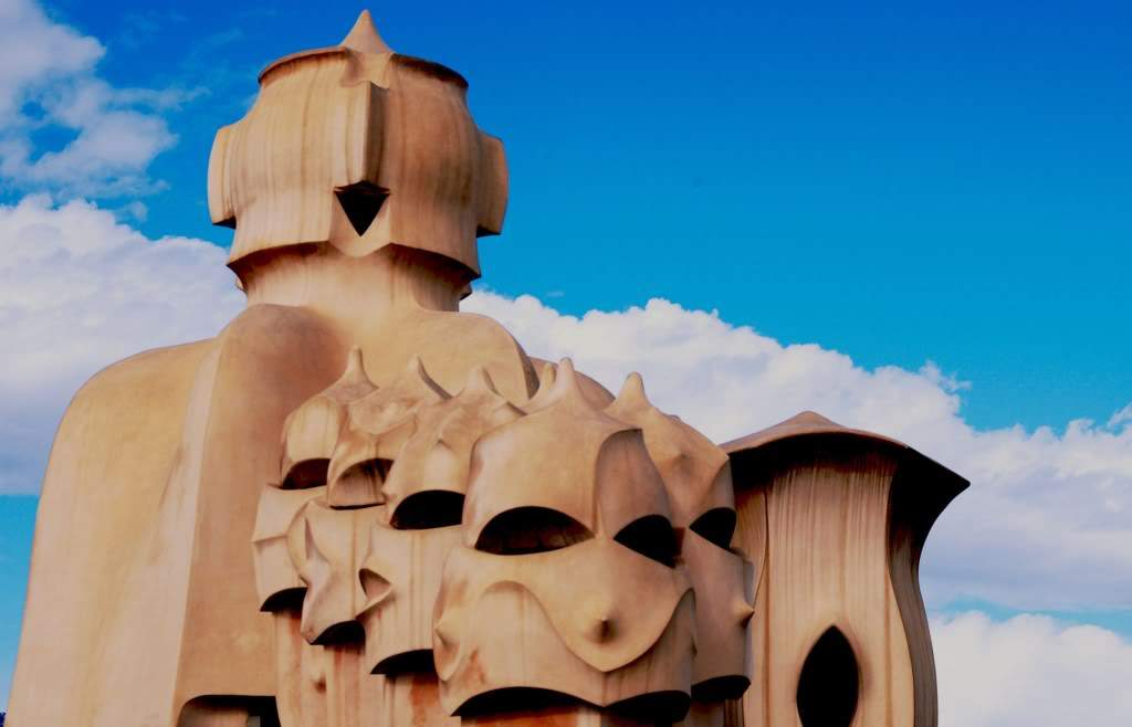 ai802.photobucket.com_albums_yy301_monica_myphotos1_Barcelona_pedrera_1.jpg