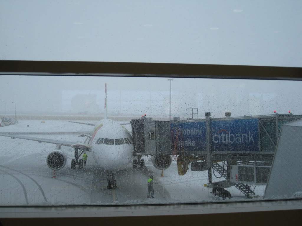ai802.photobucket.com_albums_yy301_monica_myphotos1_Praga_69_dia6_onossotransporte.jpg