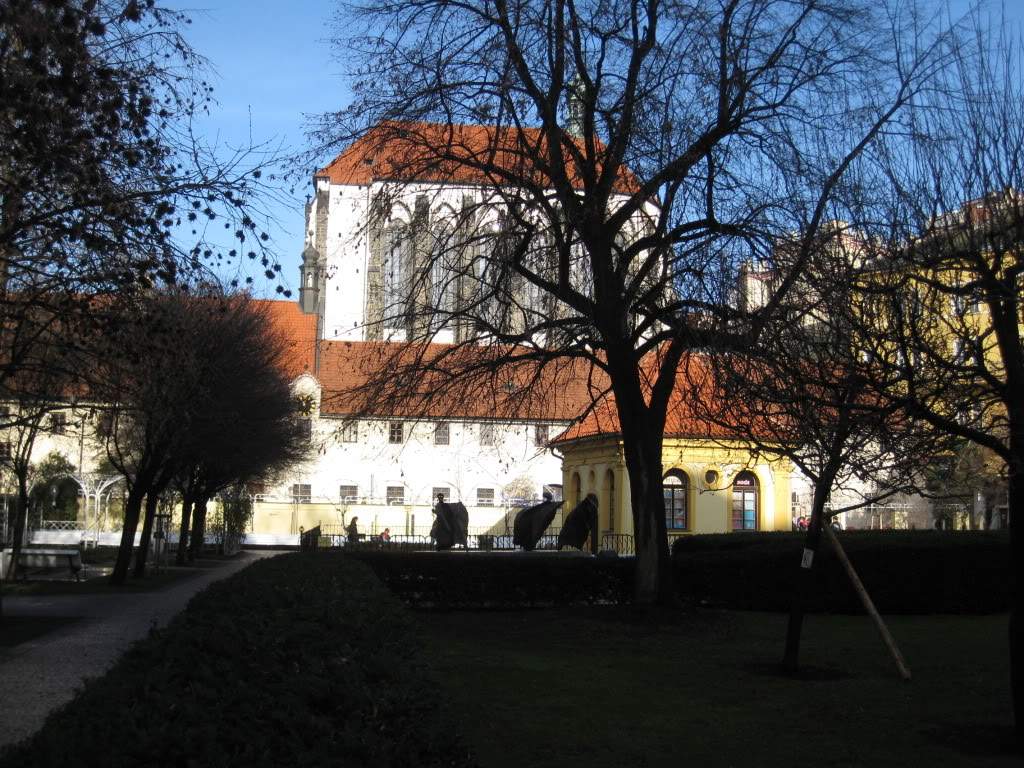 ai802.photobucket.com_albums_yy301_monica_myphotos1_Praga_IMG_9195.jpg
