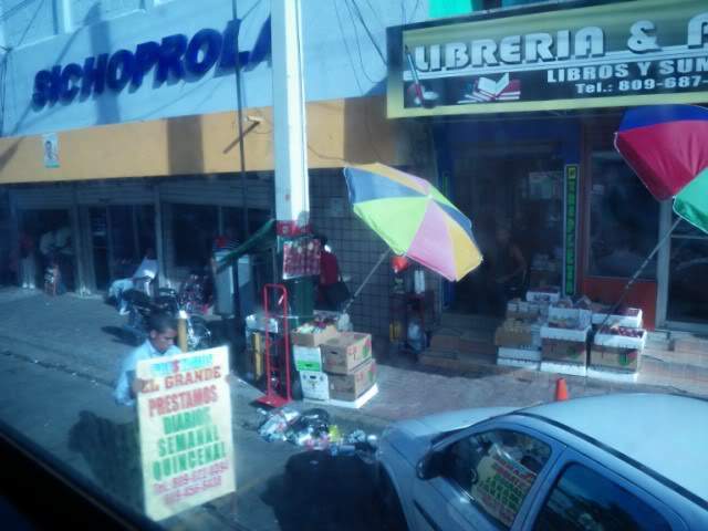 ai807.photobucket.com_albums_yy356_tiagottx_Domingo_StoDomingo5.jpg