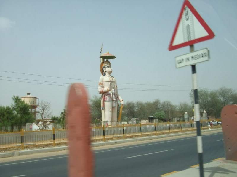 ai807.photobucket.com_albums_yy356_tiagottx_India_202010_51.jpg
