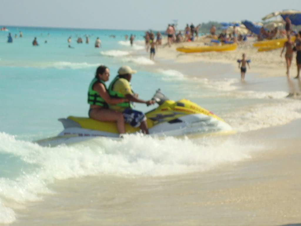 ai809.photobucket.com_albums_zz11_sufia_2010_DSC00947.jpg
