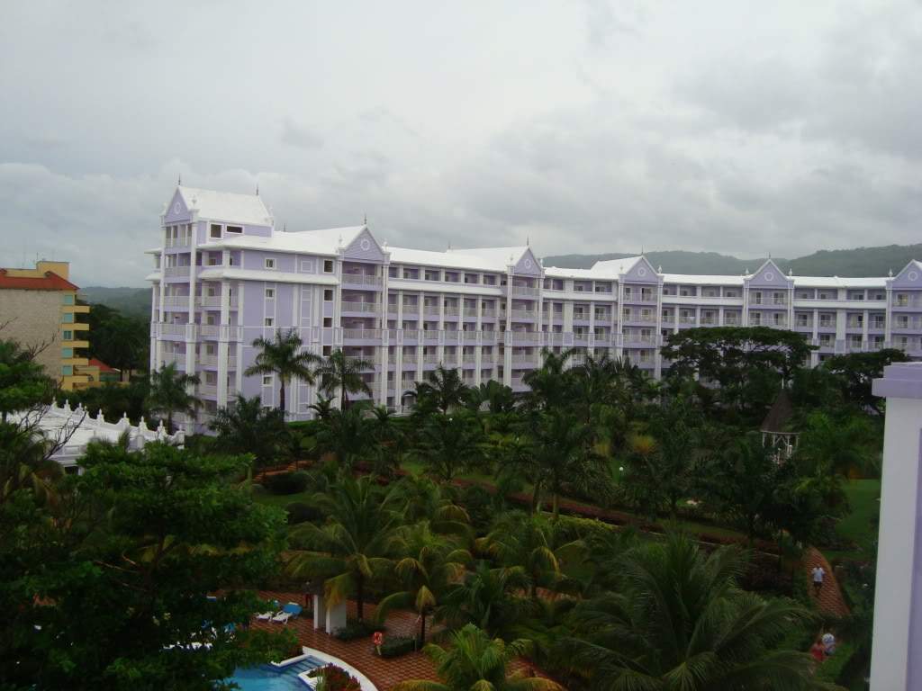 ai810.photobucket.com_albums_zz23_BUEDEFISH_Jamaica041.jpg