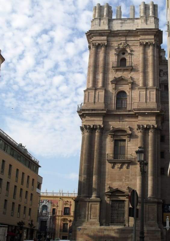 ai841.photobucket.com_albums_zz339_anareis_2010_CatedralMlaga.jpg