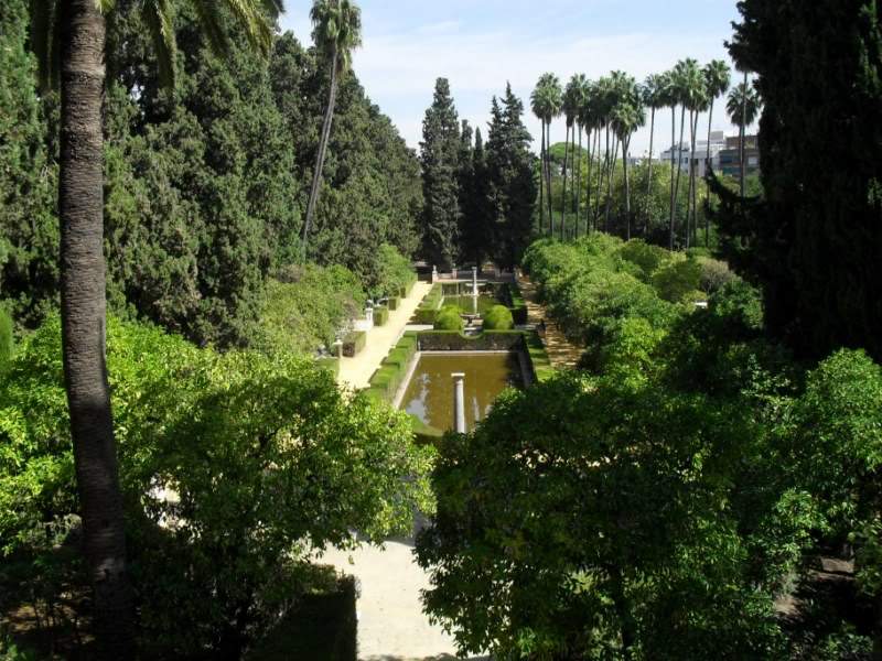 ai841.photobucket.com_albums_zz339_anareis_2010_JardimRealAlcazar28_1.jpg