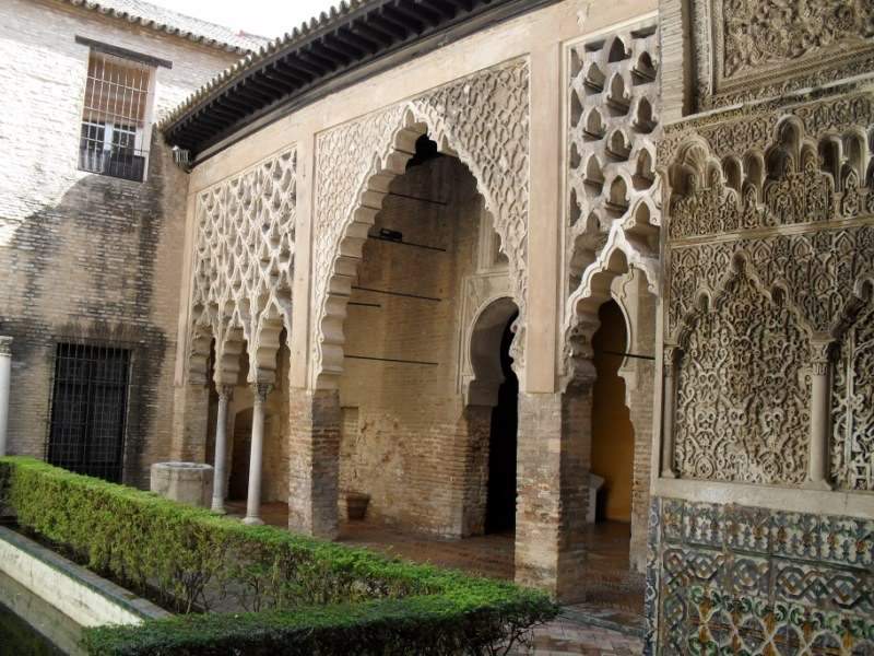 ai841.photobucket.com_albums_zz339_anareis_2010_JardimRealAlcazar5_1.jpg
