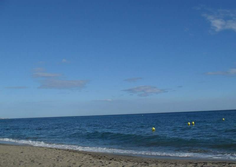 ai841.photobucket.com_albums_zz339_anareis_2010_PraiadeMarbella3.jpg