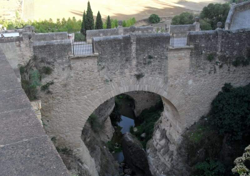 ai841.photobucket.com_albums_zz339_anareis_2010_Ronda19.jpg