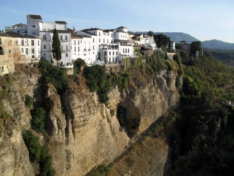 ai841.photobucket.com_albums_zz339_anareis_2010_Ronda33.jpg