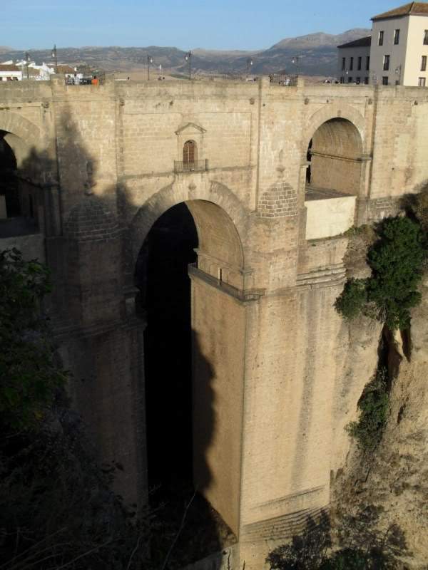 ai841.photobucket.com_albums_zz339_anareis_2010_Ronda43.jpg