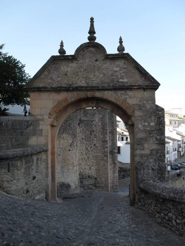 ai841.photobucket.com_albums_zz339_anareis_2010_Ronda8.jpg