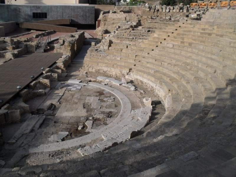 ai841.photobucket.com_albums_zz339_anareis_2010_TeatroRomanoMlaga.jpg
