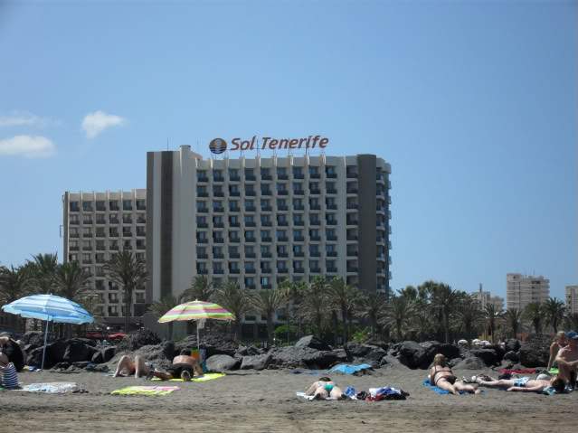 ai841.photobucket.com_albums_zz339_anareis_2010_Tenerife_202010_Hotel.jpg