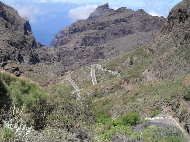 ai841.photobucket.com_albums_zz339_anareis_2010_Tenerife_202010_Tenerife_LosGigantes24.jpg