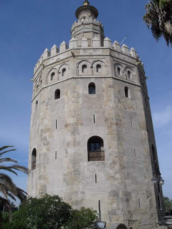 ai841.photobucket.com_albums_zz339_anareis_2010_TorredeloroSevilha2.jpg