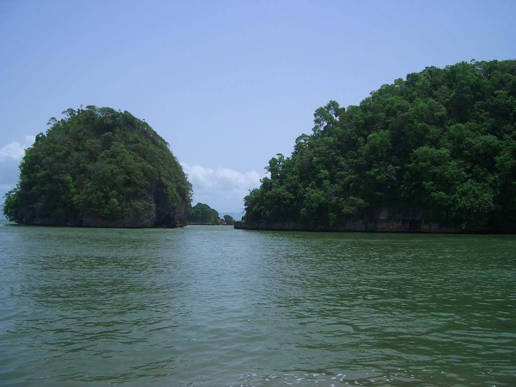 ai851.photobucket.com_albums_ab74_Voadora_album_Haitises_CIMG4453.jpg