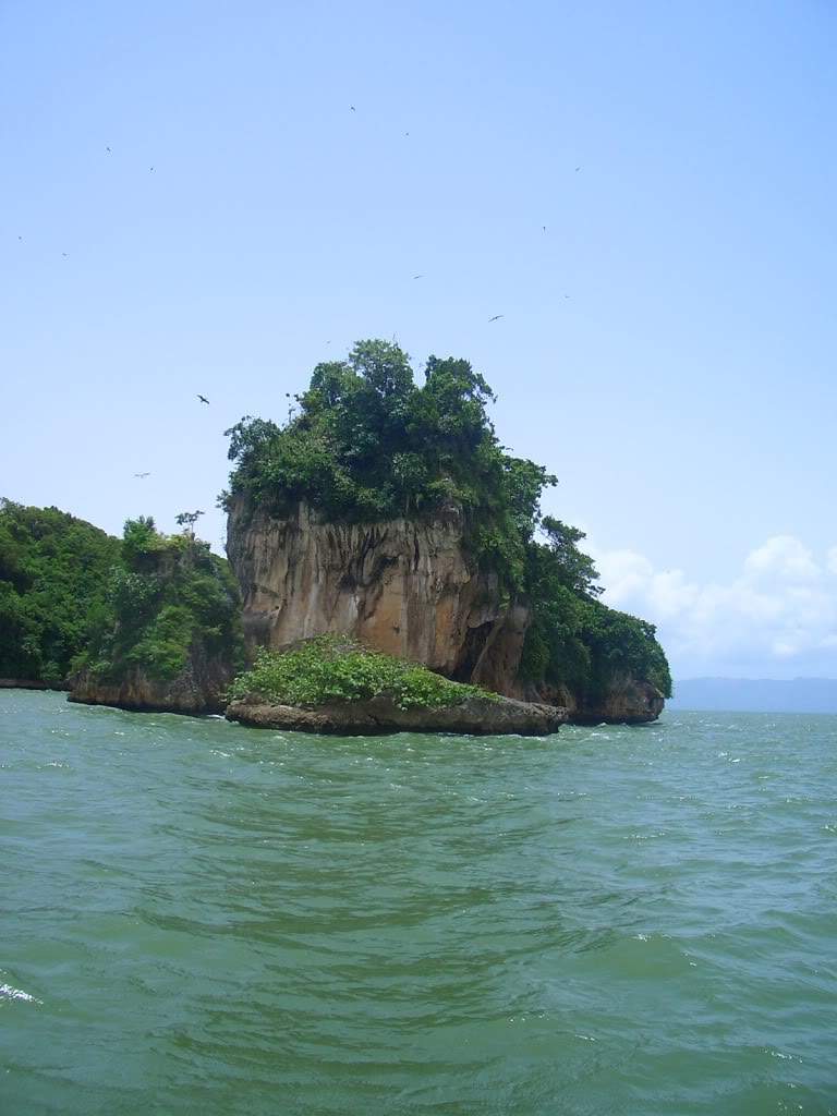 ai851.photobucket.com_albums_ab74_Voadora_album_Haitises_CIMG4476.jpg