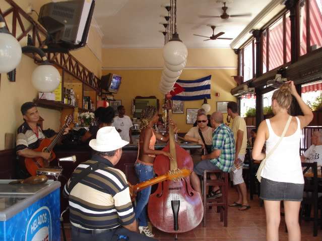 ai862.photobucket.com_albums_ab181_paulonev_CUBA_DSC04094.jpg