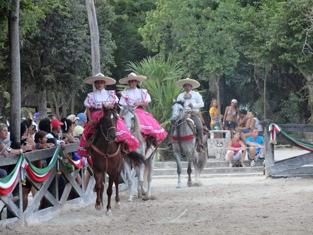 ai862.photobucket.com_albums_ab181_paulonev_Mexico_202012_DSC00663Cpia.jpg