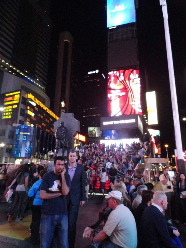 ai862.photobucket.com_albums_ab181_paulonev_New_20York_202012_DSC00057.jpg