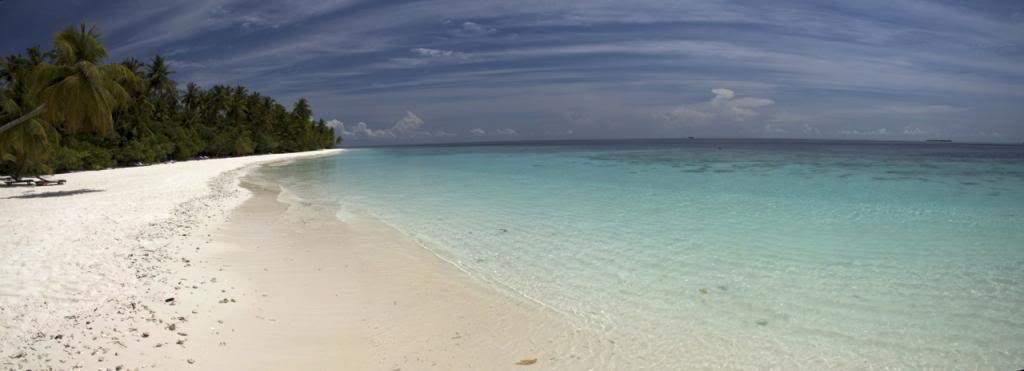 ai876.photobucket.com_albums_ab325_caluPT_Maldives_Praia4_MG_8622Panorama_zpsabe6418b.jpg