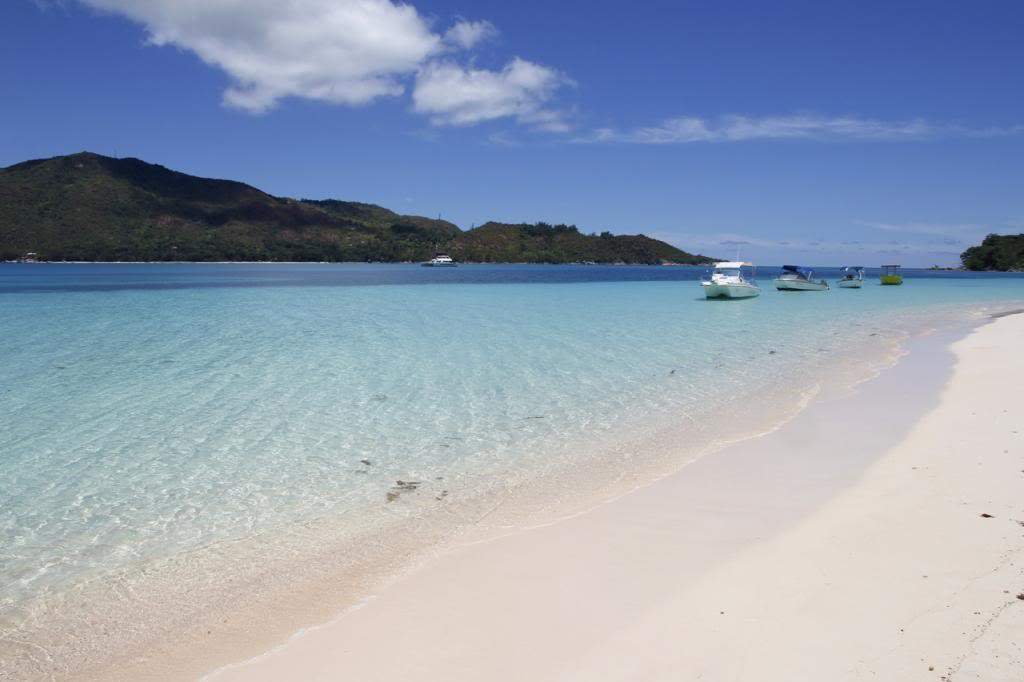ai876.photobucket.com_albums_ab325_caluPT_Seychelles_18curieuse_zps582808ad.jpg