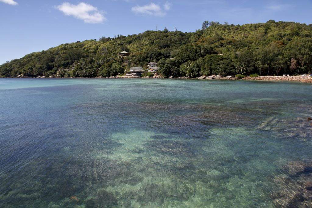 ai876.photobucket.com_albums_ab325_caluPT_Seychelles_23ferryparaladigue_zpseee175e9.jpg
