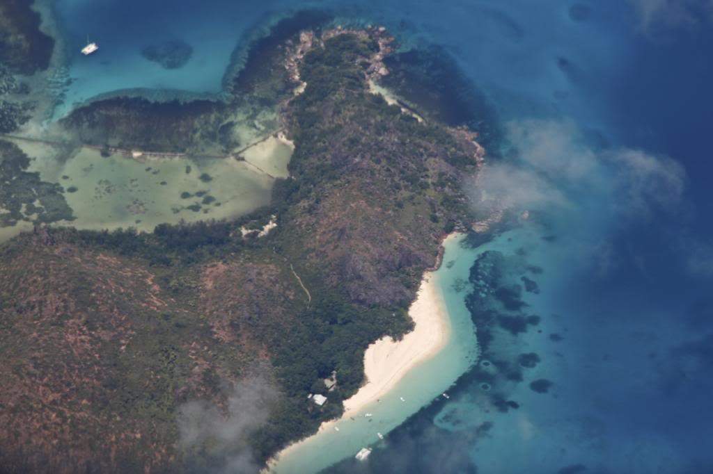 ai876.photobucket.com_albums_ab325_caluPT_Seychelles_2seychellesaerea_zpsc25da445.jpg