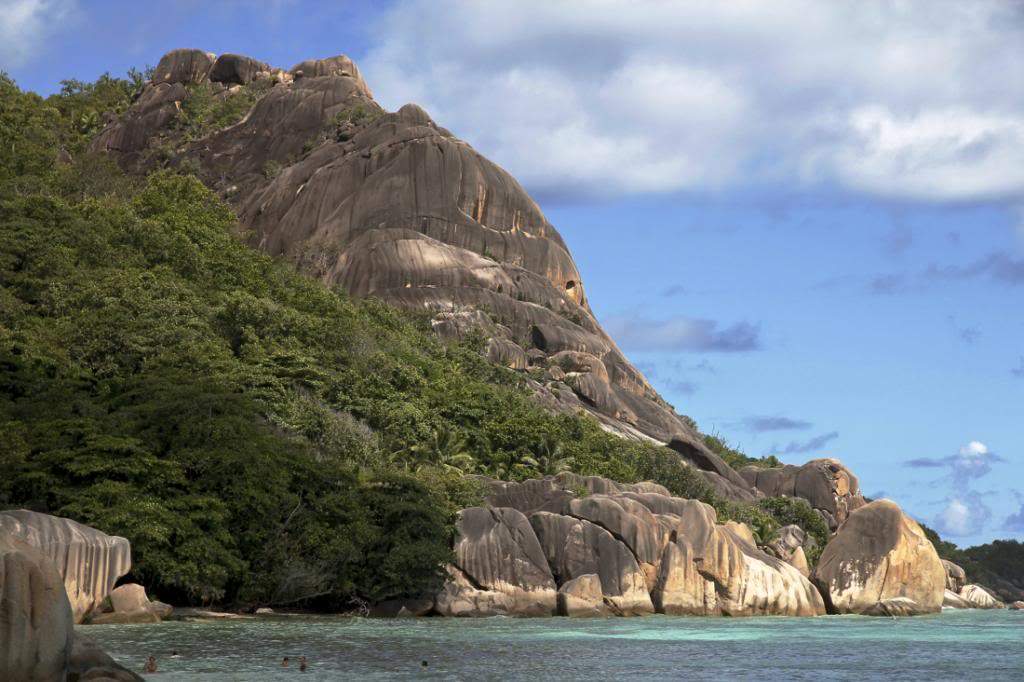 ai876.photobucket.com_albums_ab325_caluPT_Seychelles_37argentgranitogrande_zps9c06730f.jpg