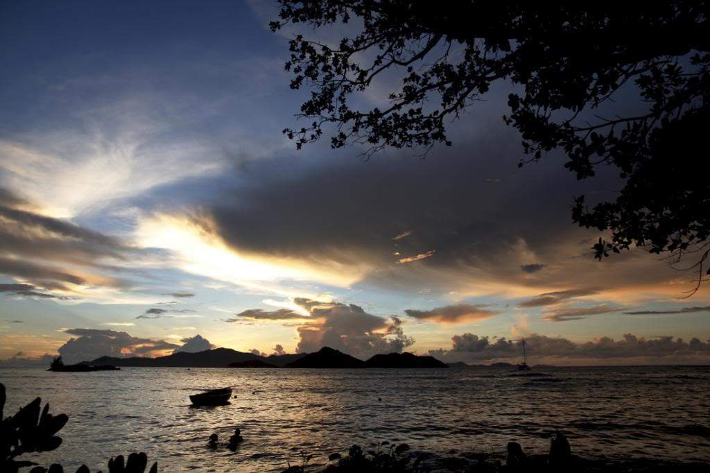 ai876.photobucket.com_albums_ab325_caluPT_Seychelles_47porsol_zps6386b3ef.jpg