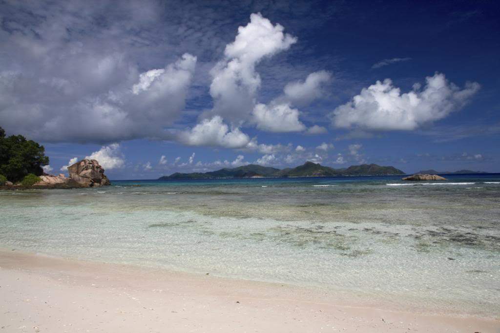 ai876.photobucket.com_albums_ab325_caluPT_Seychelles_50severe_zpsec381d25.jpg