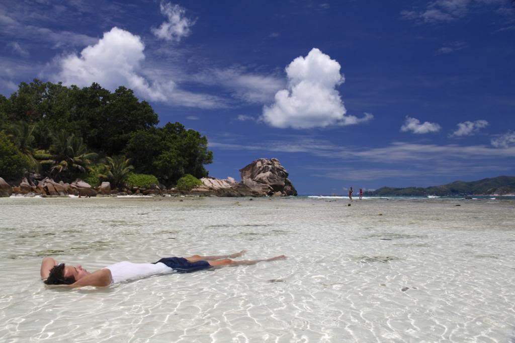 ai876.photobucket.com_albums_ab325_caluPT_Seychelles_52severe_zpsaa42c257.jpg