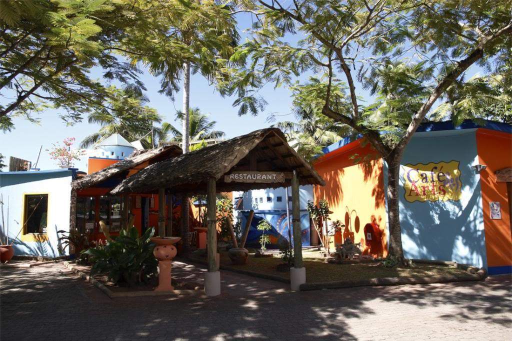 ai876.photobucket.com_albums_ab325_caluPT_Seychelles_9praslinbarrestaurante_zpse619cb9a.jpg