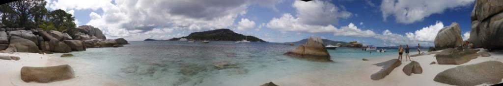 ai876.photobucket.com_albums_ab325_caluPT_Seychelles_Coco1Panorama_zps9c1b26a9.jpg