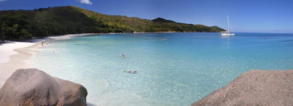 ai876.photobucket.com_albums_ab325_caluPT_Seychelles_Lazio8Panorama_zps65fe4639.jpg