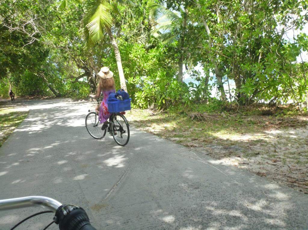 ai876.photobucket.com_albums_ab325_caluPT_Seychelles_P1040555_zps73d60ff6.jpg