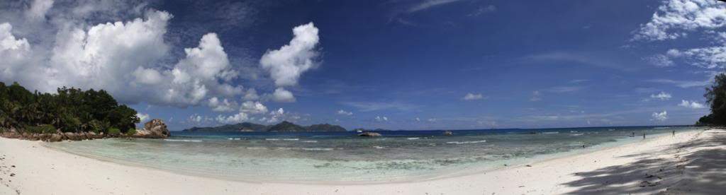 ai876.photobucket.com_albums_ab325_caluPT_Seychelles_Severe8Panorama_zpsad9d88d8.jpg