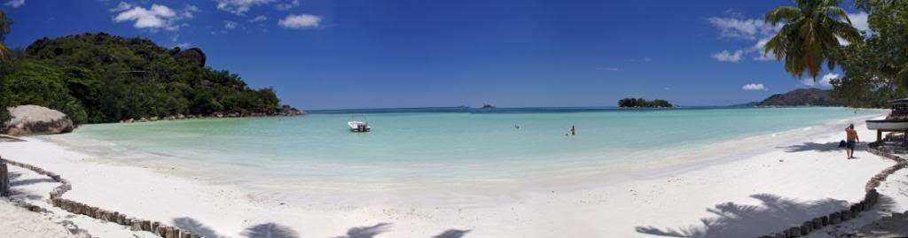 ai876.photobucket.com_albums_ab325_caluPT_Seychelles_Volbert4Panorama_zpsf1c6151f.jpg