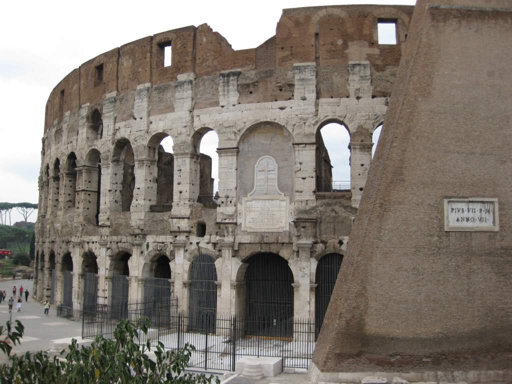 ai890.photobucket.com_albums_ac102_mokas_myphotos_19ocoliseu.jpg
