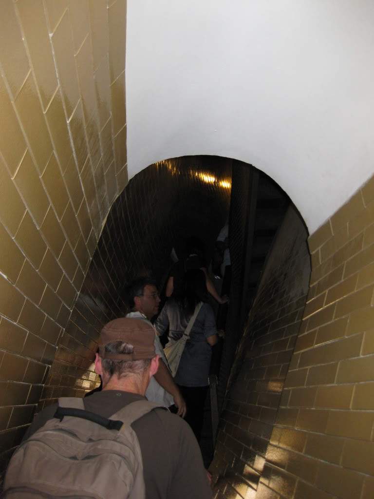 ai890.photobucket.com_albums_ac102_mokas_myphotos_233asubidaataotopo.jpg