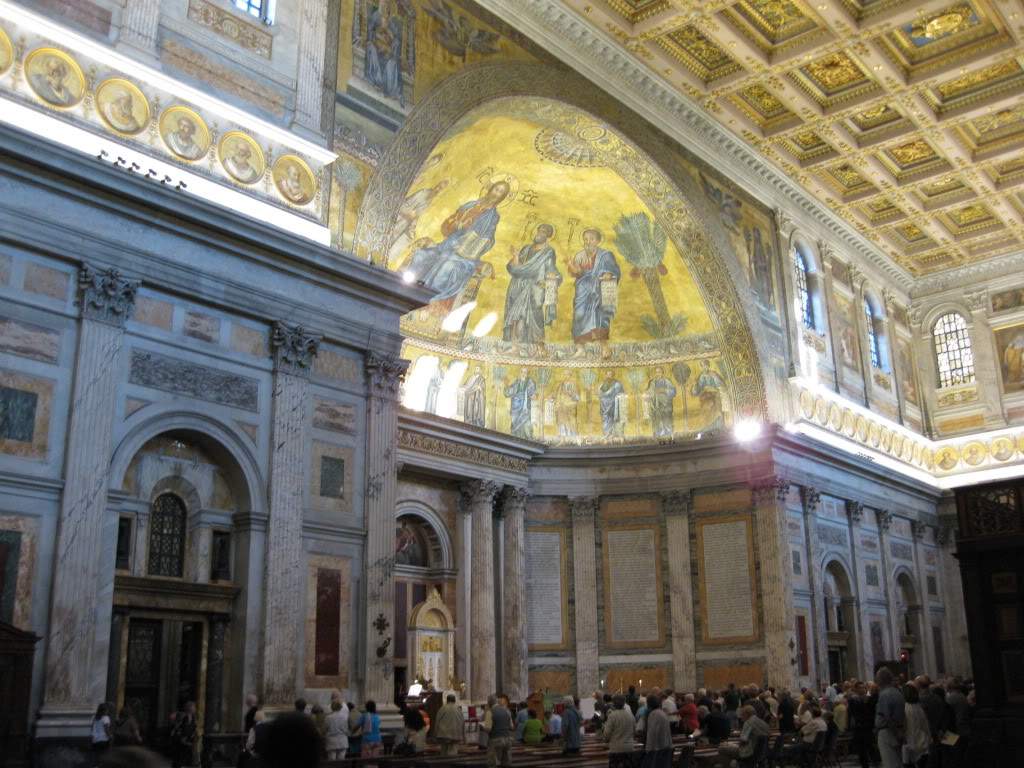 ai890.photobucket.com_albums_ac102_mokas_myphotos_463oseumagnificointerior.jpg