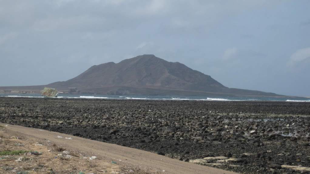 ai890.photobucket.com_albums_ac102_mokas_myphotos_cabo_20verde_20__20sal_65_baadostubares.jpg