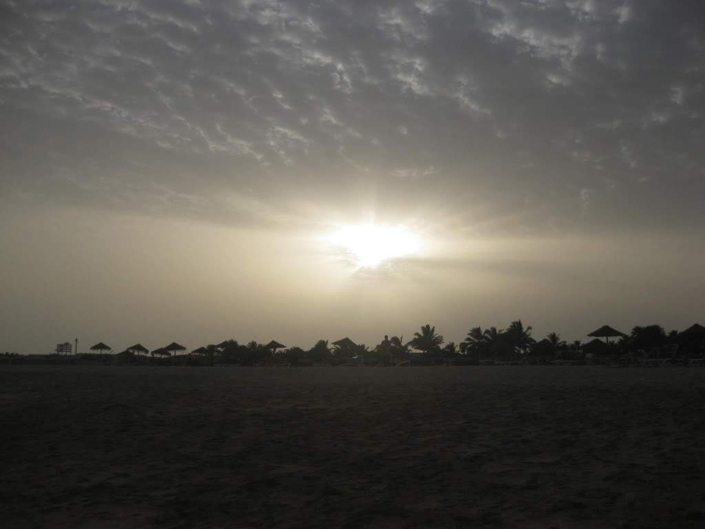 ai890.photobucket.com_albums_ac102_mokas_myphotos_cabo_20verde_20__20sal_89_luzdosol.jpg