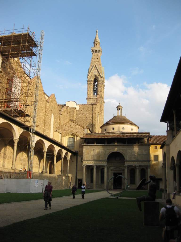 ai890.photobucket.com_albums_ac102_mokas_myphotos_florenca_689queficanoclaustro.jpg