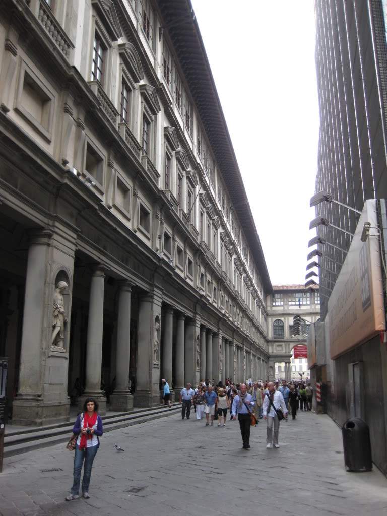 ai890.photobucket.com_albums_ac102_mokas_myphotos_florenca_746galeriauffizi.jpg