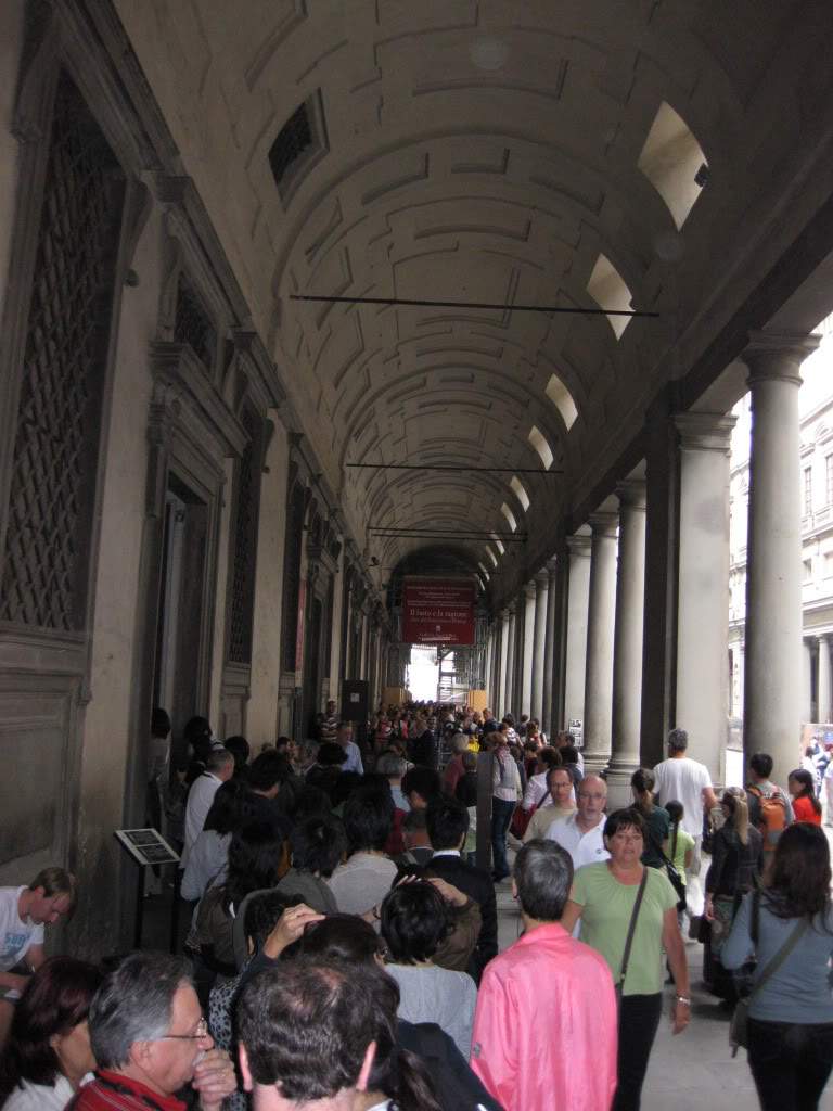 ai890.photobucket.com_albums_ac102_mokas_myphotos_florenca_749asfilasdeentrada.jpg