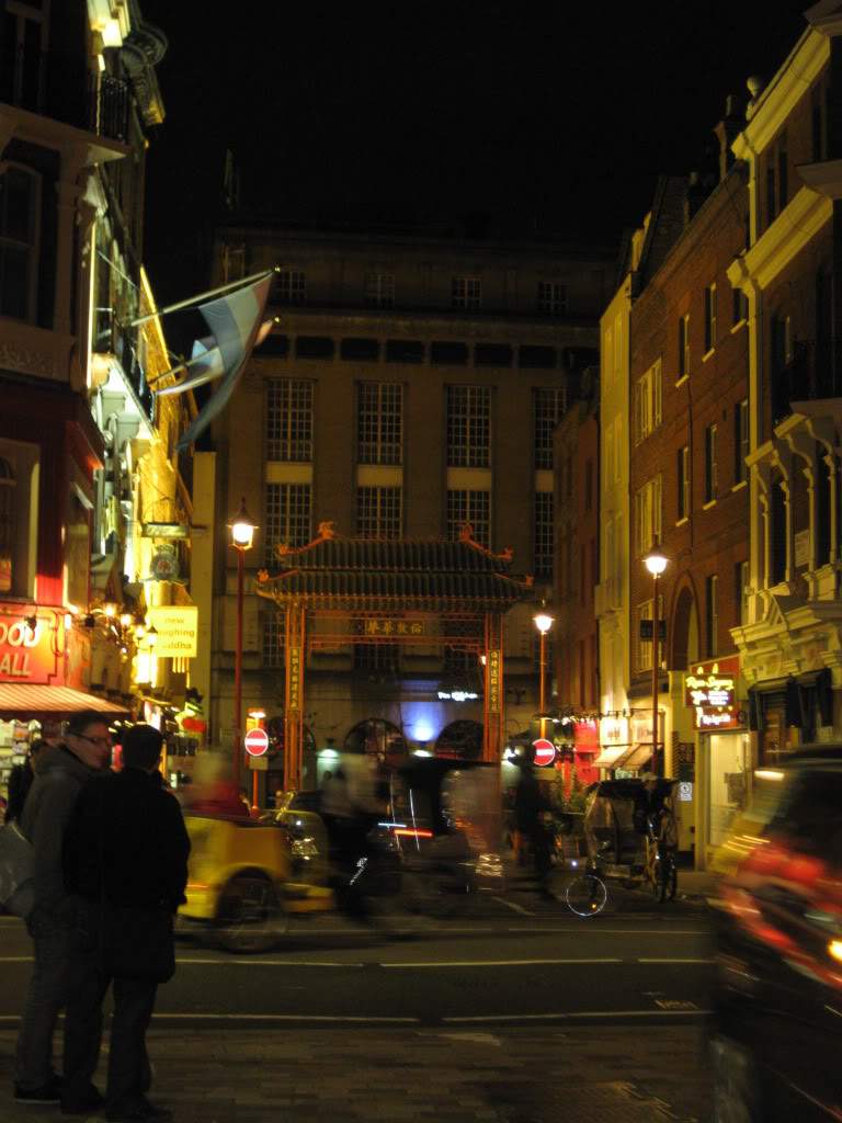 ai890.photobucket.com_albums_ac102_mokas_myphotos_london_IMG_3946.jpg