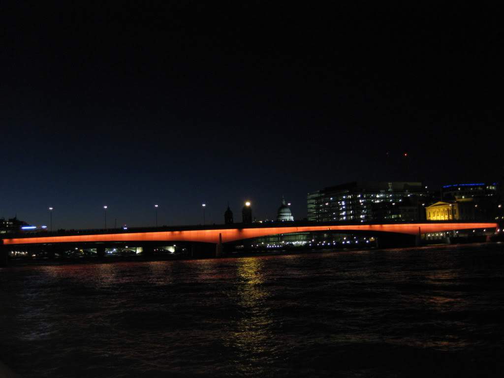 ai890.photobucket.com_albums_ac102_mokas_myphotos_london_IMG_4368.jpg