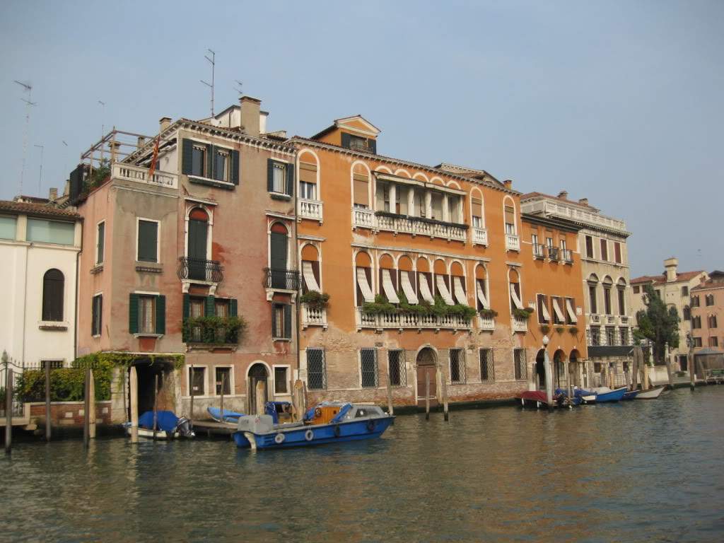 ai890.photobucket.com_albums_ac102_mokas_myphotos_veneza_830ospalcios.jpg