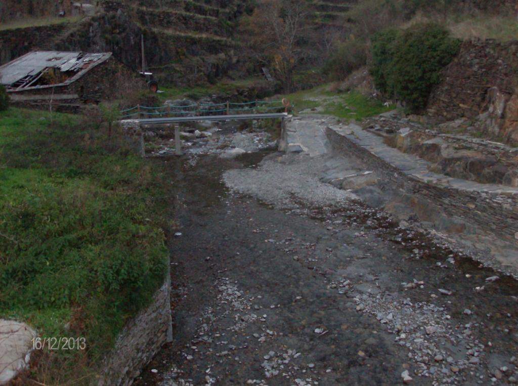 ai896.photobucket.com_albums_ac168_laglemos_pampilhosa_HPIM2449.jpg